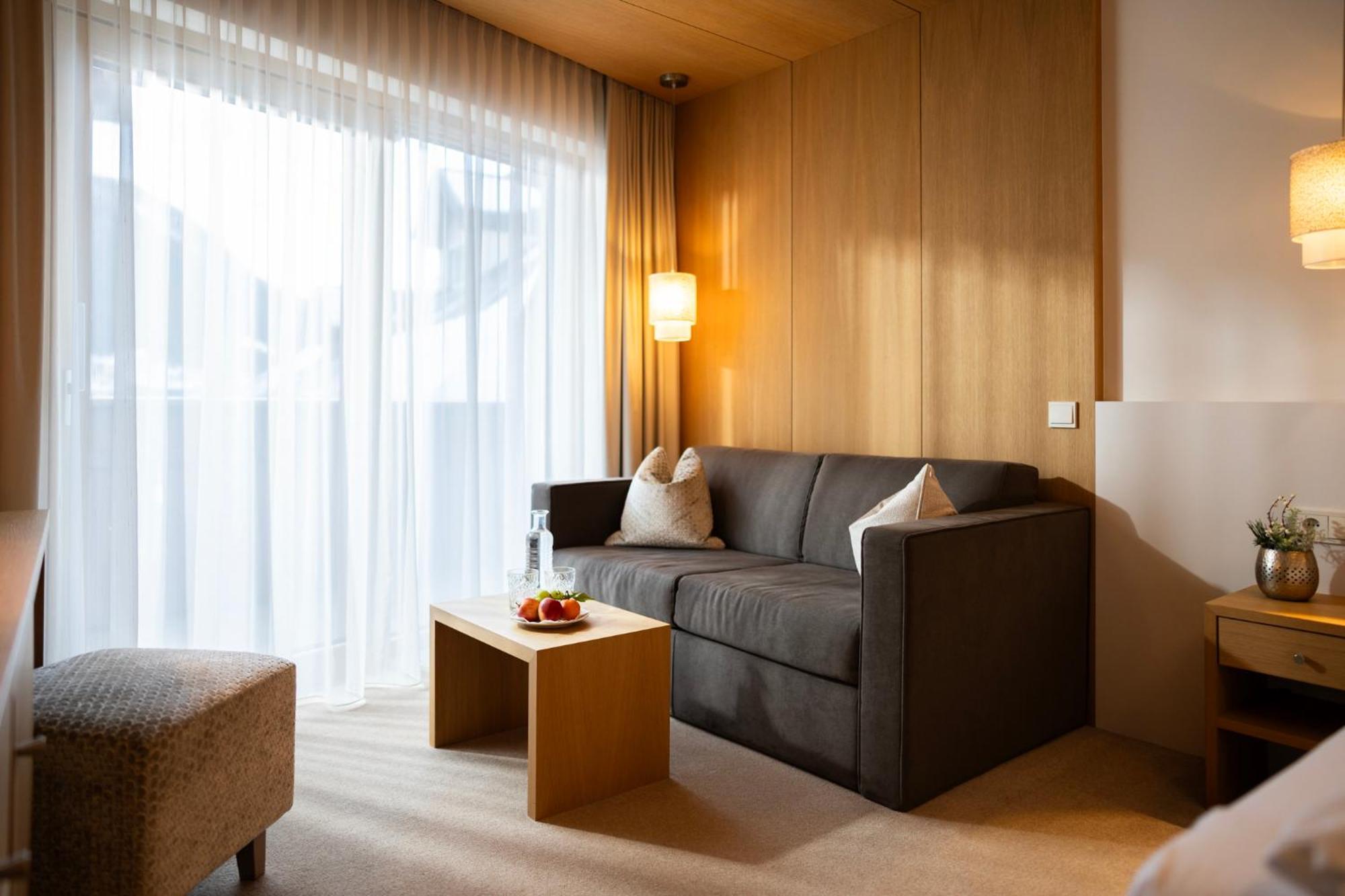 Hotel Trofana Alpin Ишгъл Екстериор снимка
